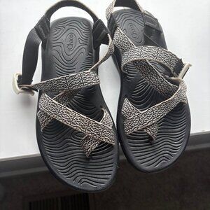 Nearly New! Women's Chaco Sandals Size 9